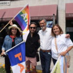 Consuelo Saizar, ex titular del desaparecido Conaculta (sobrero) convivió en la Marcha con Jean-Pierre Azvazadourian, Embajador de Francia