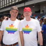 Graeme Clark, Embajador de Canadá (gorra roja), uno de los que encabezó al contingente diplomático