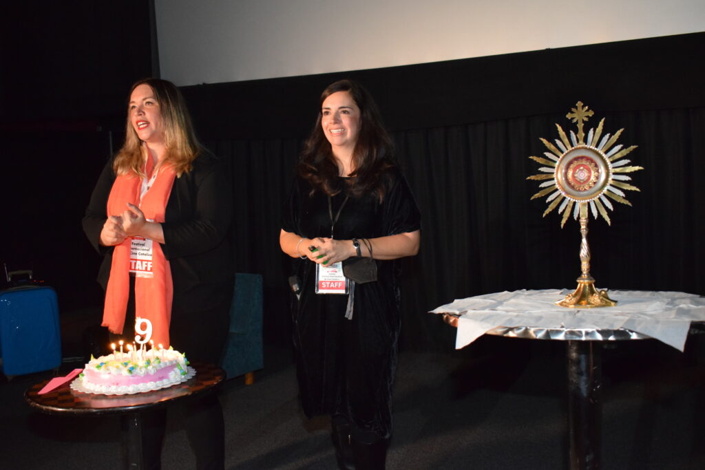 Gaby Jacoba, directora del Festival Internacional de Cine Católico; y Ana Paula Morales, directora de Prensa y Relaciones Públicas de Magdala Center en México