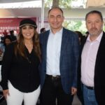 Silvia Santiago; Mammad Talibov, Embajador de Azerbaiyán; y Julián Arroyo Corvera, presidente de la AMAV CDMX